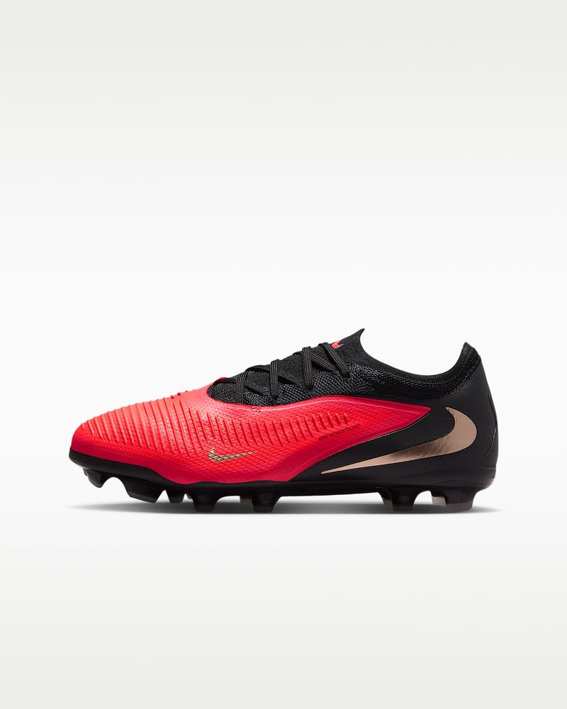 Nike Jr. Phantom 6 Low Pro Fußballschuh für verschiedene Böden für ältere Kinder - Bright Crimson / Black-bright Crimson
