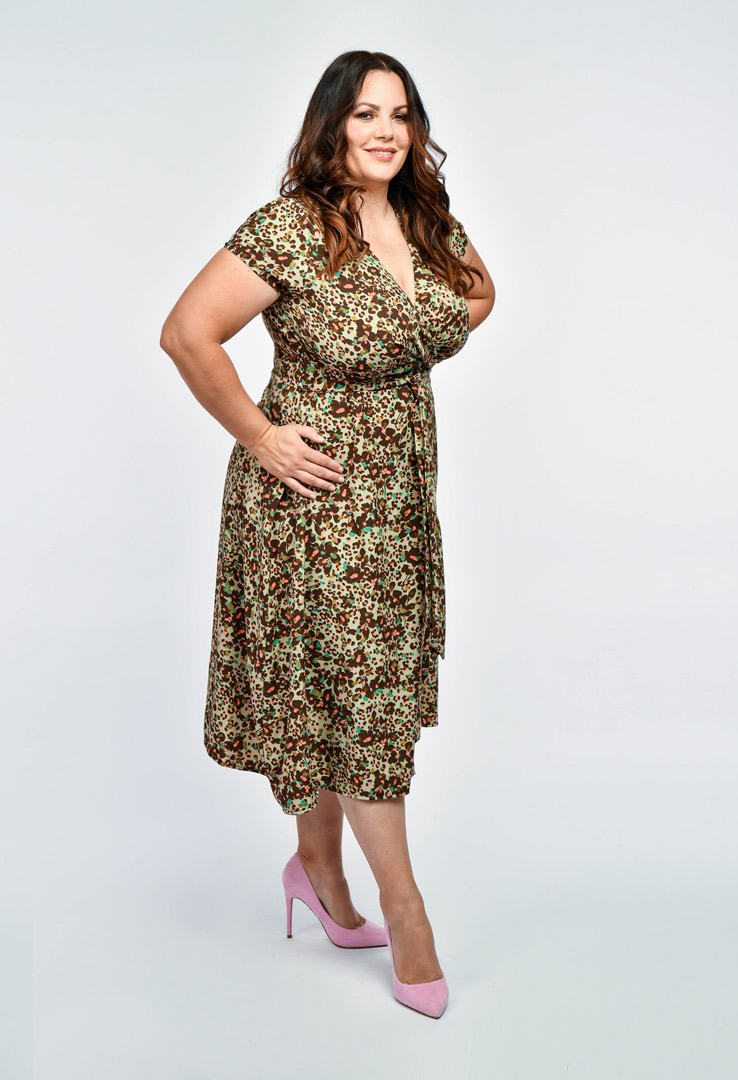 Kleid in Wickeloptik  Leomuster