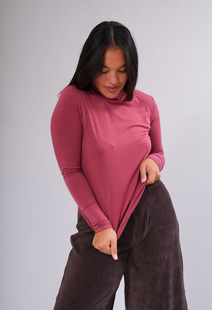 " Basic Longsleeve "Turtleneck Bliss"