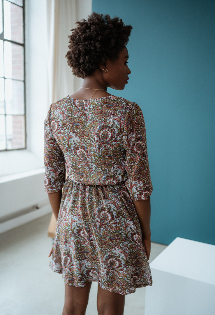 Chiffonkleid mit Paisley Muster 