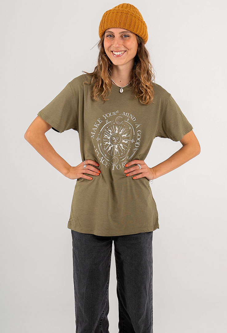 T-Shirt "Place To Be" in oliv