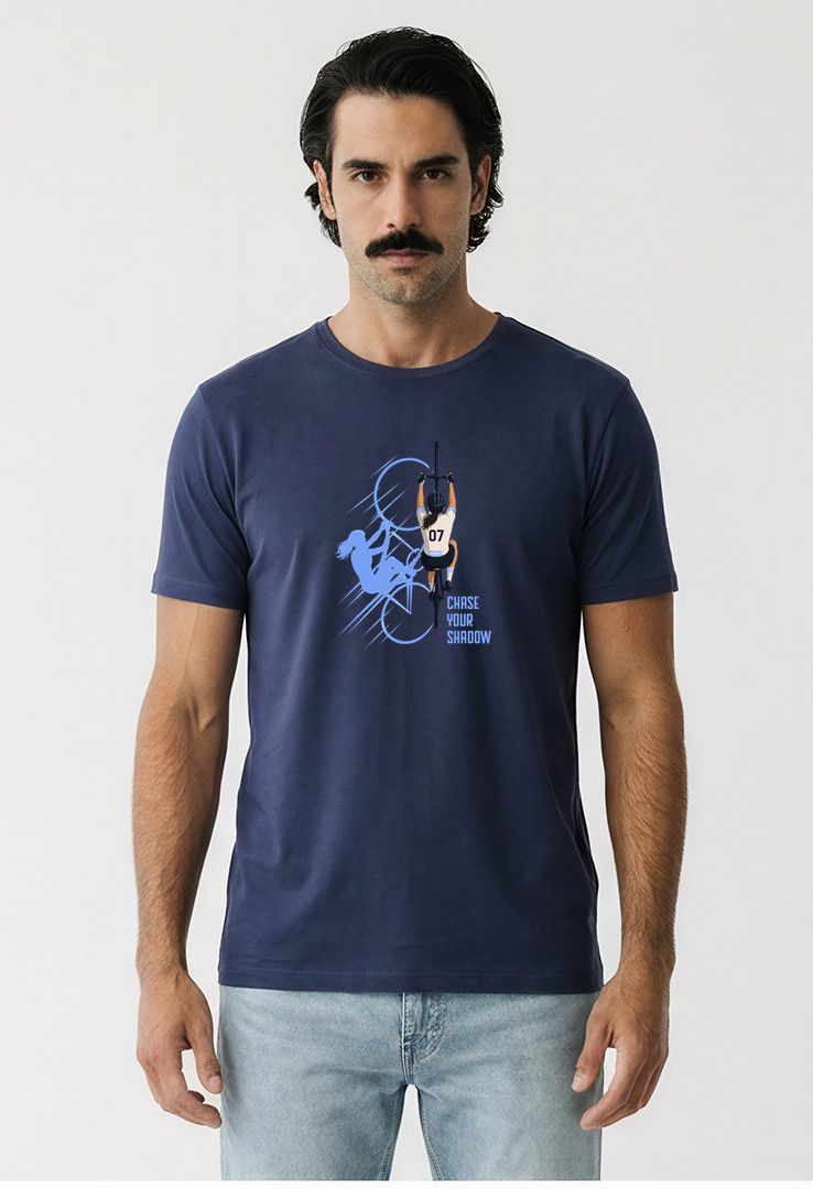 Print-T-Shirt Chase your Shadow aus Modal und Baumwolle