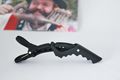 Efalock-Shark-Clip-schwarz-Abteilklammer.JPG