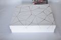 Geschenkbox-Weiss-mit-Geometrischen-Mustern-Rot.JPG