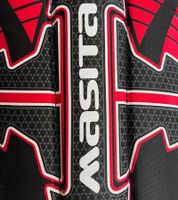 masita TEXAS parastinchi con chiusura in velcro e ammortizzatore EVA 7101 Nero/Rosso/Bianco