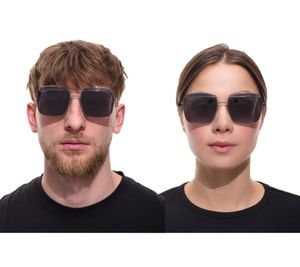 Gafas de sol Converse con protección UV400 y transmisión de luz 3 Holiday Glasses SCO148 509Y Gris/Rojo