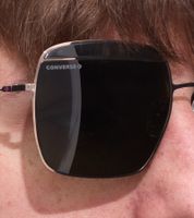 Gafas de sol Converse para mujer y hombre con protección UV400 y transmisión de luz 3 Holiday Glasses SCO148 Gris/Rojo o Dorado/Verde