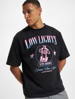 Camiseta negra "Más rápido que la luz" de Low Lights Studios