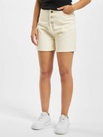 Missguided Kurze Shorts mit Knopfleiste in Weiß