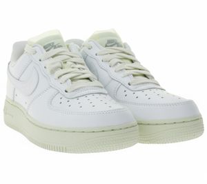 Baskets basses Nike Air Force 1 LO PRM unisexes, cuir véritable, avec coussin d'air, DN5463 100, blanches
