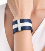 Pulsera Calvin Klein de cuero genuino para mujer con una franja ancha en contraste. Talla XS (15 cm) KJ9K en negro, azul marino, rojo o antracita.
