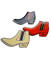 3er Pack Calvin Klein Unisex Anstecknadeln im Boots-Design Edelstahl-Pins-Up Emaille-Broschen KJJNDH300 Schwarz, Orange, Beige, Rot, Braun, Blau