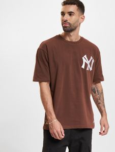 Cómoda camiseta New Era para hombre, de algodón, color marrón.