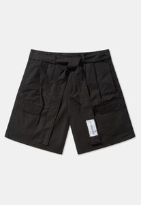 Pantaloncini da uomo leggeri con tasche di Irasuto Studios, neri