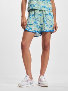 Pantalones cortos casuales para mujer de Just Rhyse con cordón ajustable y bolsillos, color verde.