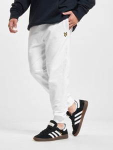 Comfortable Lyle & Scott men's stretch jeans with zip pockets, cotton, white