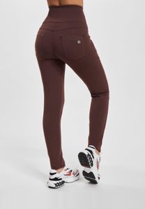 Jeans elegantes Freddy para mujer, color marrón.