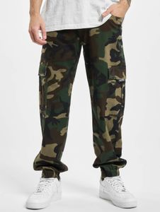 Comodi jeans elasticizzati da uomo Southpole con cerniere, tasche, in cotone e fantasia mimetica.