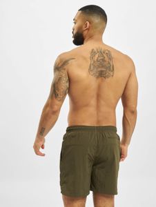 Pantalones cortos cómodos para hombre de Urban Classics con cordón ajustable y cremallera, 120 g/m², verde oliva.