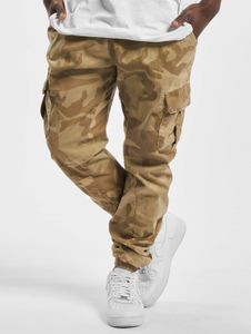 Eleganti jeans da uomo Urban Classics con tasche elasticizzate, 312 g/m² di cotone, fantasia mimetica