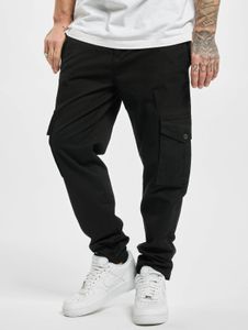 Pantalones vaqueros elásticos cómodos para hombre de URBAN CLASSICS con bolsillos con cremallera, de algodón, color negro.