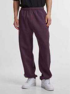 Casual URBAN CLASSICS men's trousers with pockets, 330 g/m² cotton, violet