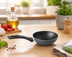 accademia mugnano Mini-Wok-Pfanne Aluminiumguss-Pfanne Bratpfanne Durchmesser 16cm Made in Italy Schwarz