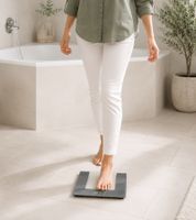Bilancia pesapersone digitale in vetro Medisana PS 400 – Bilancia precisa con ampio display LCD, vetro di sicurezza, funzione "step-on" e portata di 150 kg (Trasparente/Bianco)
