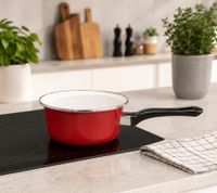 KRÜGER Enamel Saucepan 16 cm, 1.25 Liters – Robust saucepan with scratch-resistant interior enamel coating; suitable for all stovetops (including induction); available in Petrol Blue or Bordeaux Red.