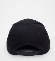 Casquette trucker unisexe Helvetic Guards de la Ligue européenne de football (EUF) avec visière en mesh, coloris noir/rouge, noir/blanc, noir/rouge et noir/blanc.