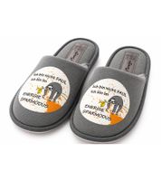 Cómodas zapatillas de casa Camprella para hombre y mujer en color gris, con motivo de perezoso e interior de suave microfibra