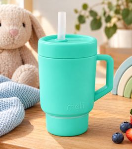Vaso infantil melii de 190 ml con pajita de silicona – Verde **Producto de segunda categoría (B-Stock) – verificado**