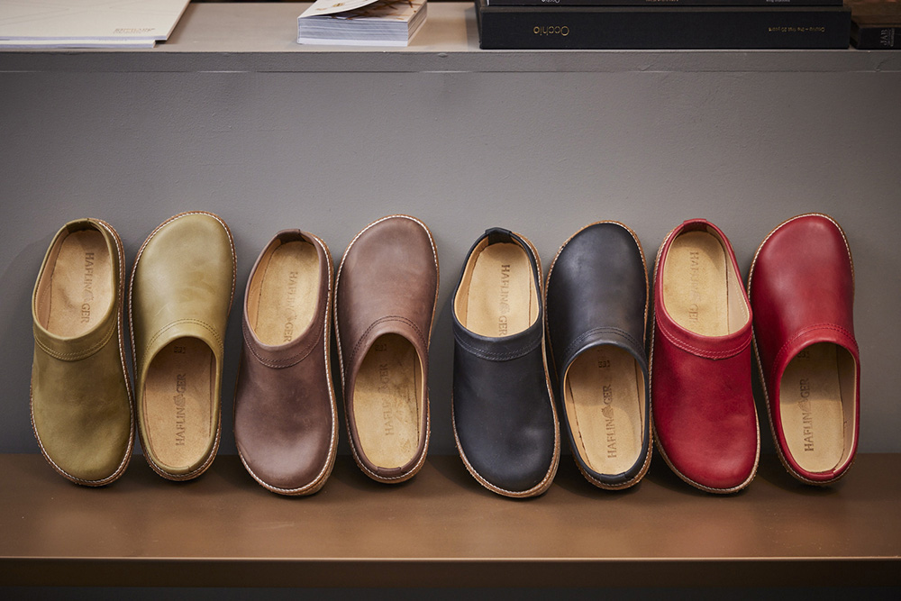 hochwertige Haflinger Schuhe für Damen in bunten Farben.