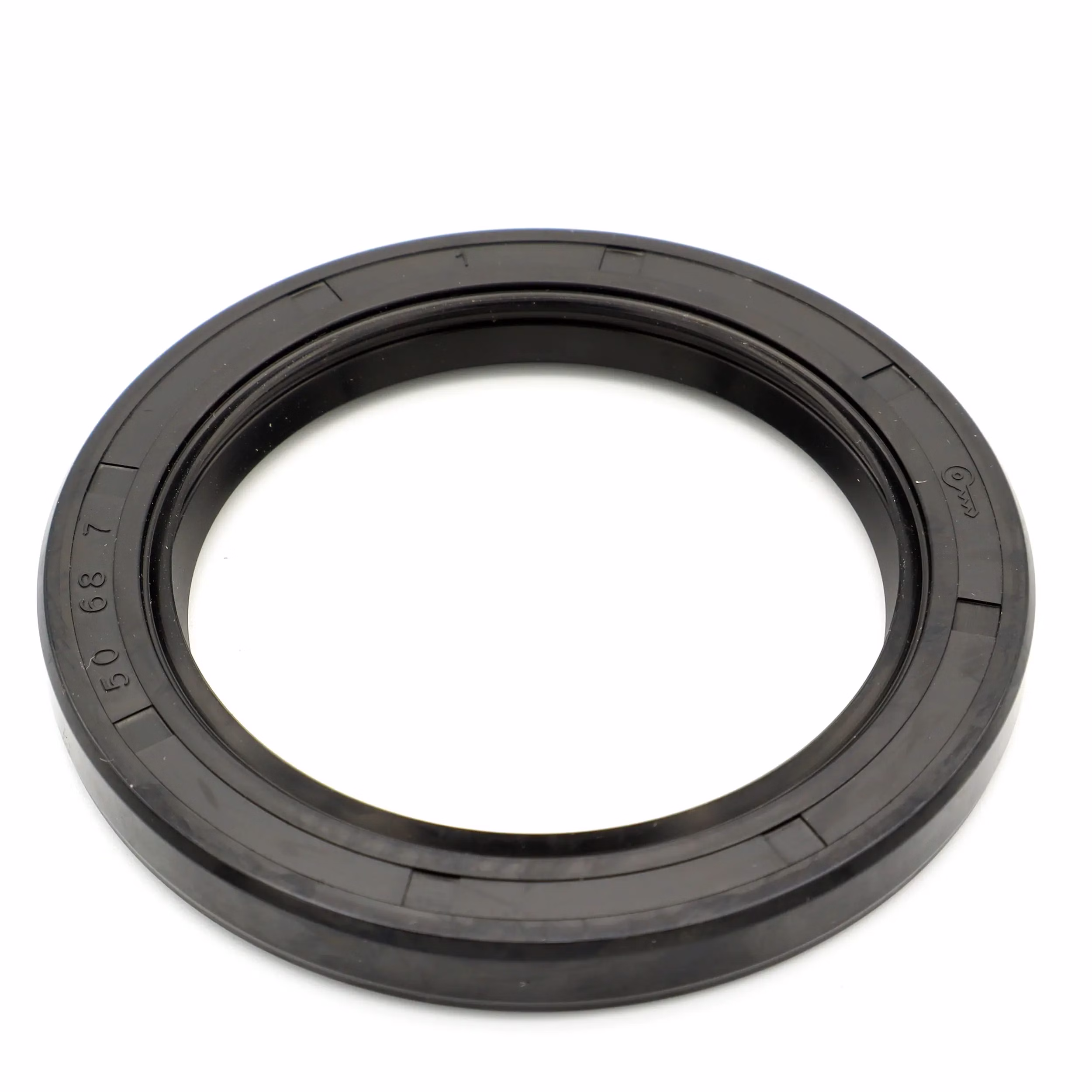 Recambio para Triton A96100-506808 Retén de aceite 50x68x7mm PPE05856 Recambio para Triton A96100-506808 Retén de aceite 50x68x7mm Descubre nuestra amplia gama de recambios para tus máquinas favoritas. Desde recambios para motos hasta kits de rodamientos de rueda, encontrarás todo lo que necesitas para mantener tus vehículos