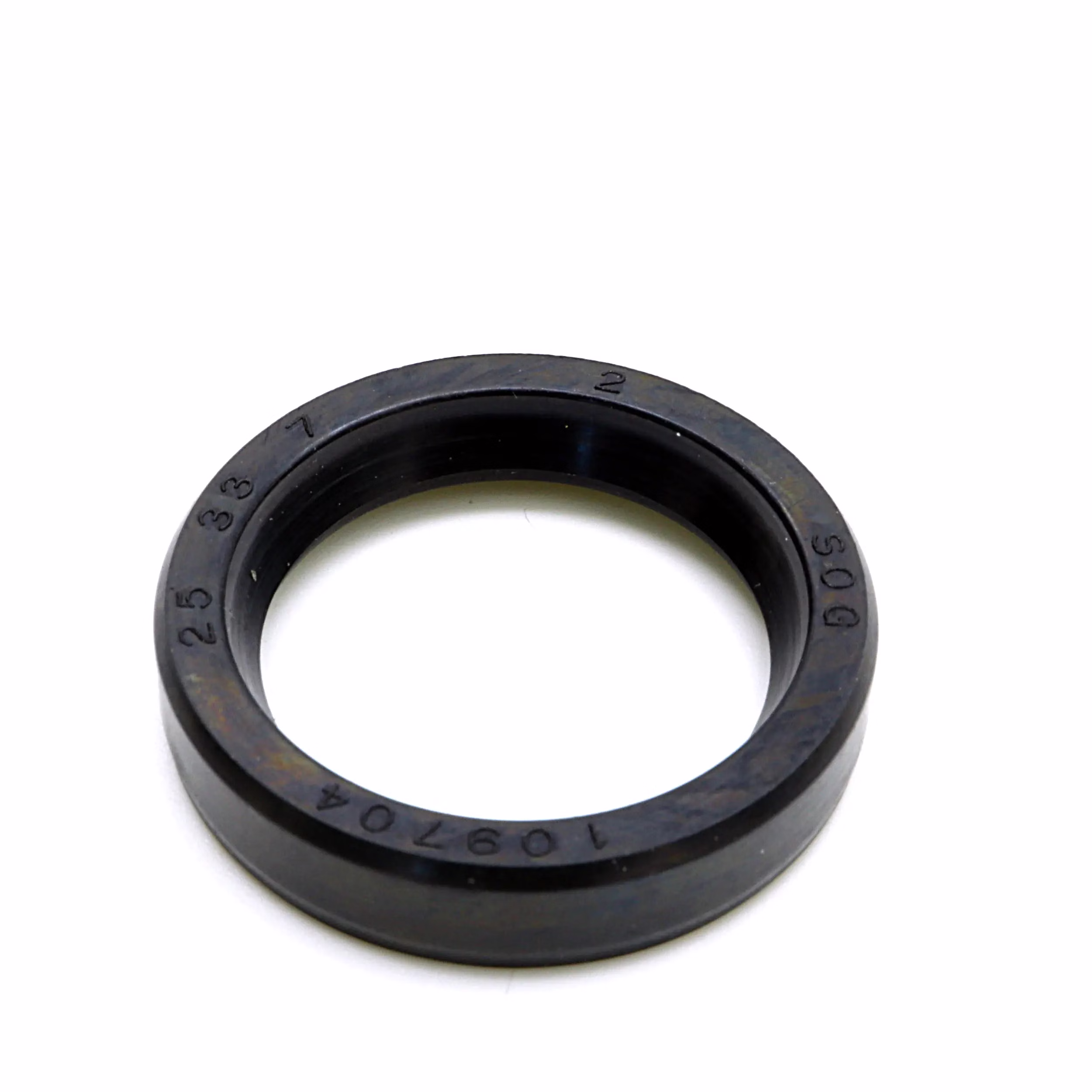 Recambio compatible con TGB TGB-910117 Retén de aceite 25x33x7mm PPE06394 Recambio compatible con TGB TGB-910117 Retén de aceite 25x33x7mm Descubre nuestra amplia gama de recambios para tus máquinas favoritas. Desde recambios para motos hasta kits de rodamientos de rueda, encontrarás todo lo que necesitas para mantener tus vehíc