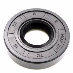 Recambio compatible con Polaris 5412455 Retén de aceite 15x35x8mm PPE07132 Recambio compatible con Polaris 5412455 Retén de aceite 15x35x8mm Descubre nuestra amplia gama de recambios para tus máquinas favoritas. Desde recambios para motos hasta kits de rodamientos de rueda, encontrarás todo lo que necesitas para mantener tus vehí