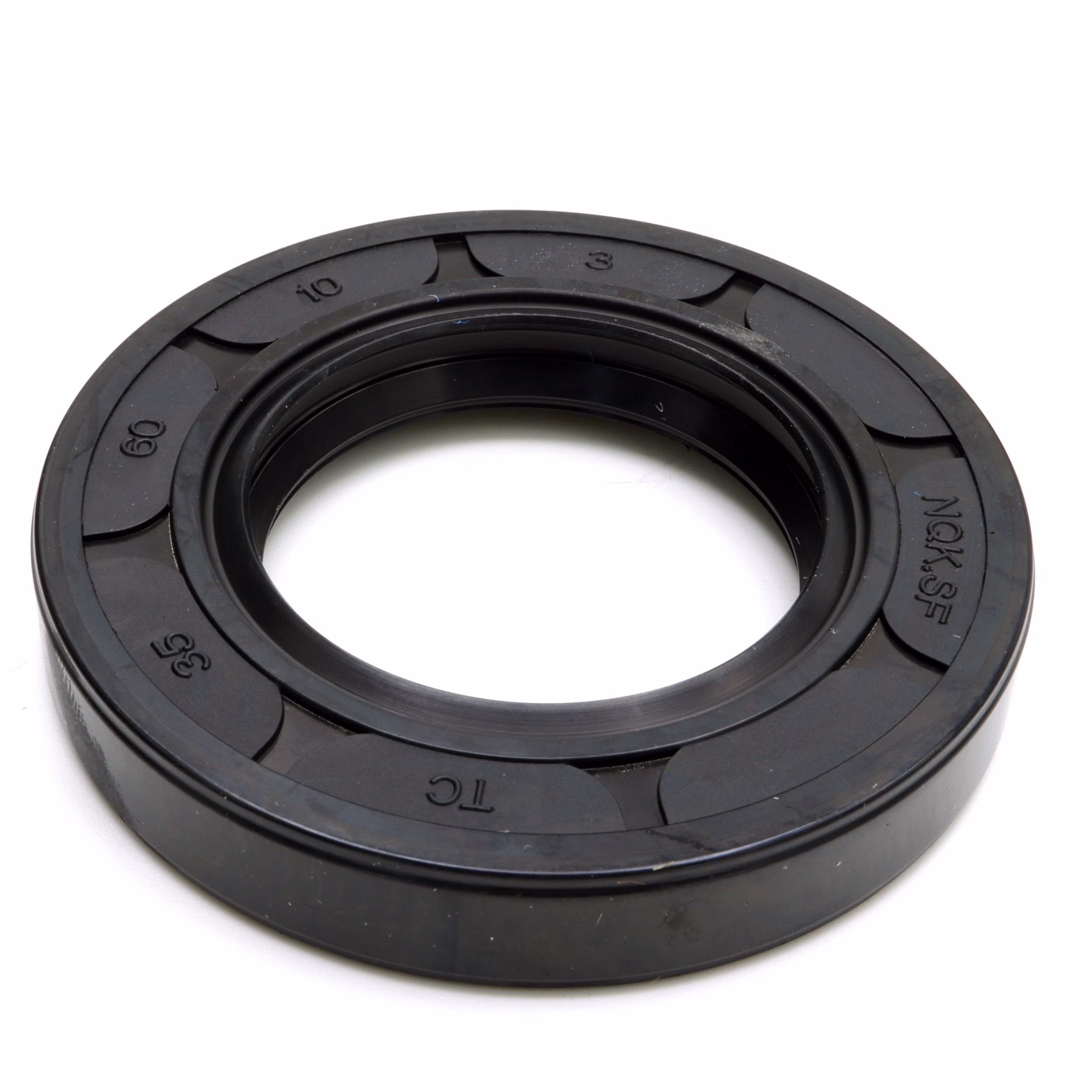 Pièce détachée compatible avec Masai SC-93110-356010 Joint à lèvre 35x60x10mm PPE07595 Pièce détachée compatible avec Masai SC-93110-356010 Joint à lèvre 35x60x10mm Découvre notre vaste gamme de pièces détachées pour tes engins préférés. Des pièces détachées pour moto aux kits de roulements de roue, tu trouveras tout ce dont tu as besoin pou