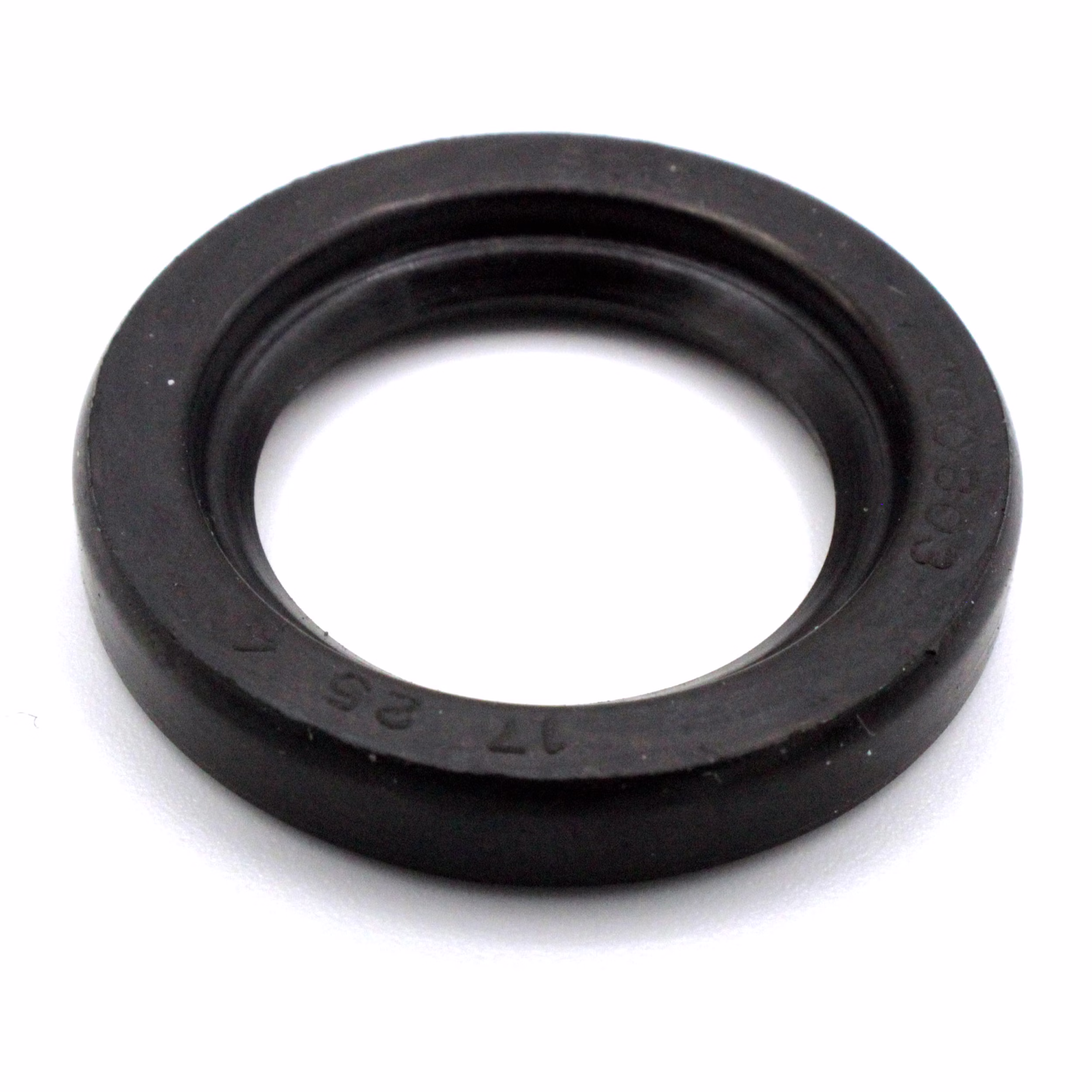 Recambio compatible con Voge 380650660-0001 Retén de aceite 17x25x4mm PPE07724 Recambio compatible con Voge 380650660-0001 Retén de aceite 17x25x4mm Descubre nuestra amplia gama de recambios para tus máquinas favoritas. Desde recambios para motos hasta kits de rodamientos de rueda, encontrarás todo lo que necesitas para mantener tus
