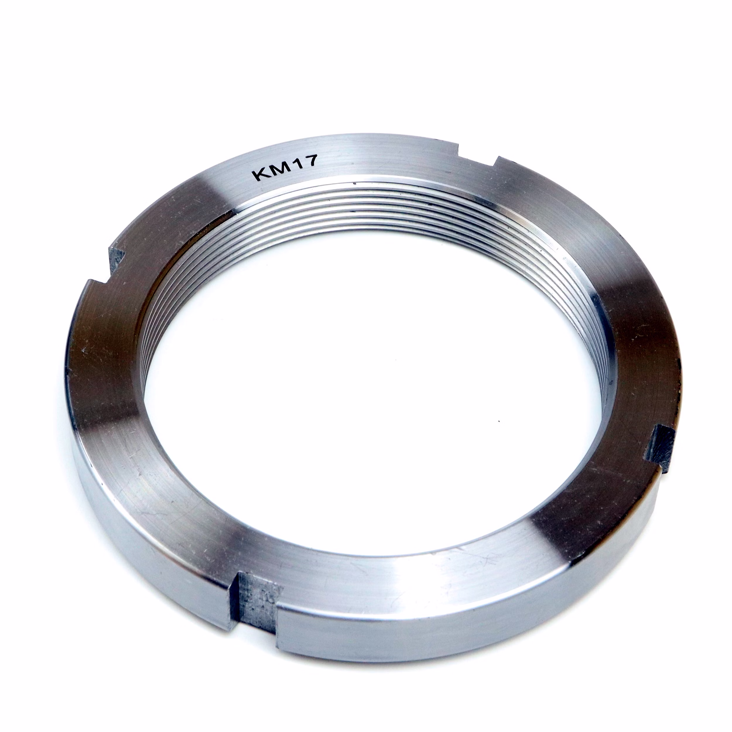 Tuerca deslizante KM17 85x110x16mm según DIN 981 PP190009 La contratuerca se utiliza para fijar conexiones eje-cubo, por ejemplo, una rueda dentada en un eje, aplicando presión axial.