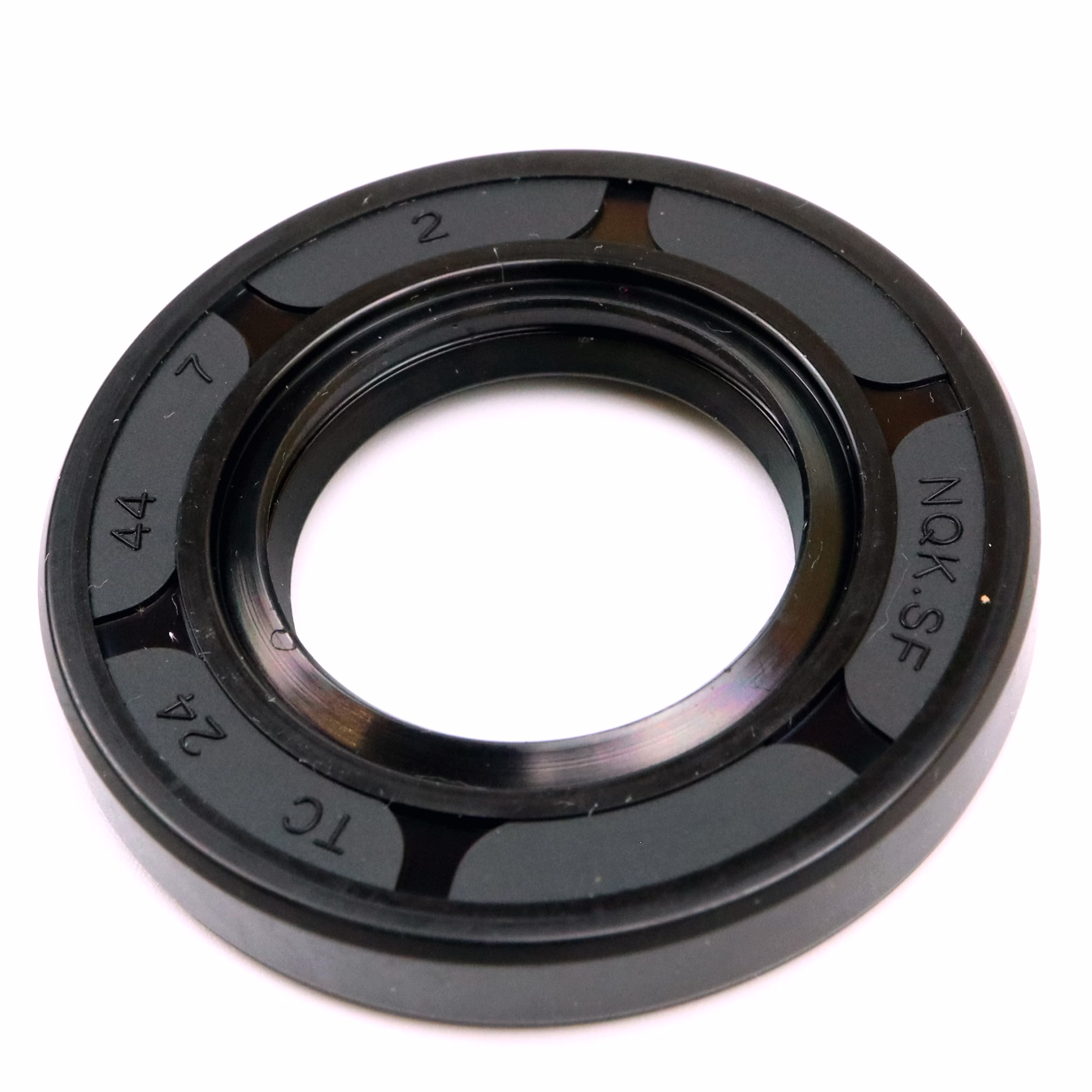 Recambio compatible con Masai HS-91101-103-0000 Retén de aceite 24x44x7mm PPE08688 Recambio compatible con Masai HS-91101-103-0000 Retén de aceite 24x44x7mm Descubre nuestra amplia gama de recambios para tus máquinas favoritas. Desde recambios para motos hasta kits de rodamientos de rueda, encontrarás todo lo que necesitas para mantener