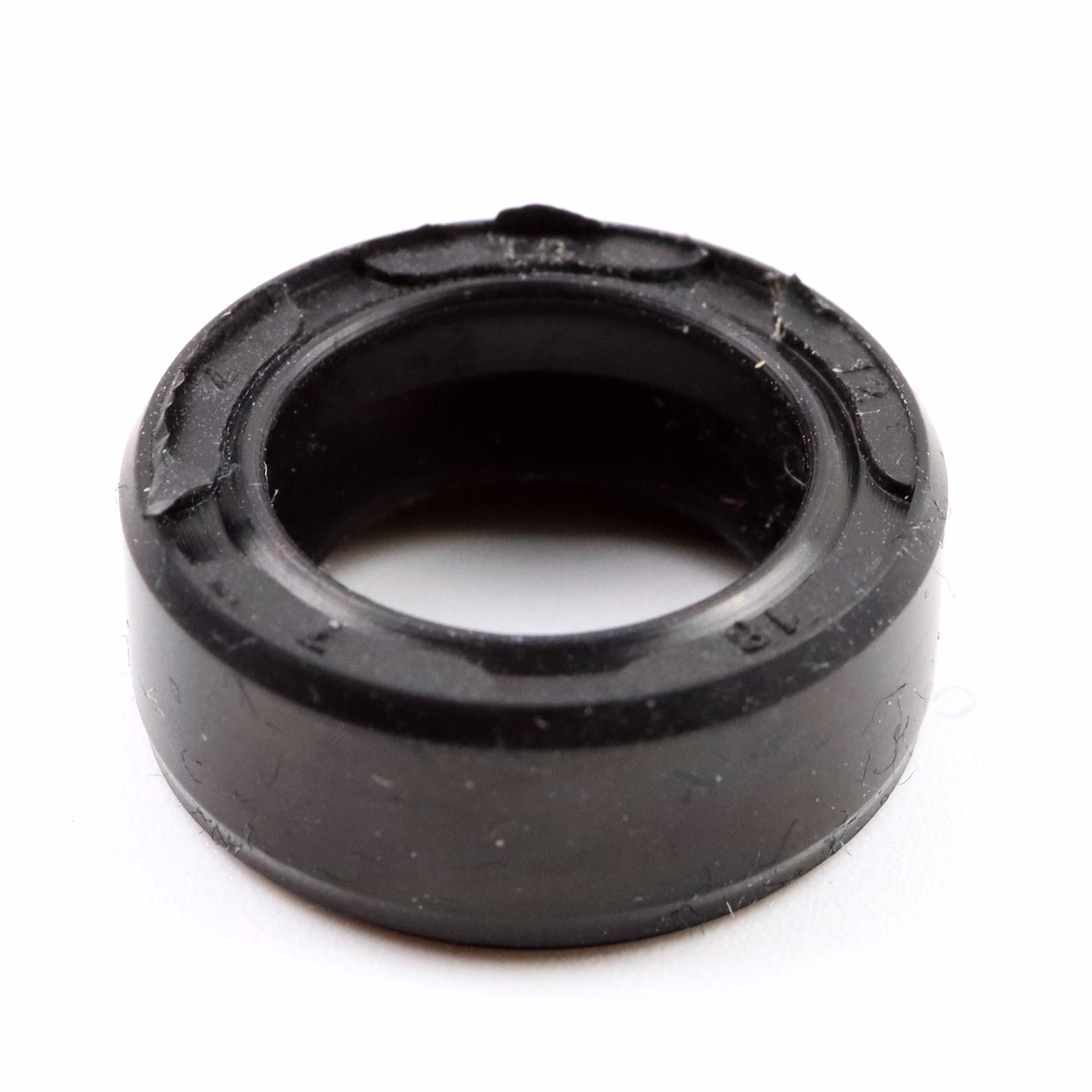 Paraolio 12x18x7mm NBR 70 DIN 3760 ISO 6194 PP041526 Paraolio NBR 70 DIN 3760 ISO 6194 12x18x7mm
