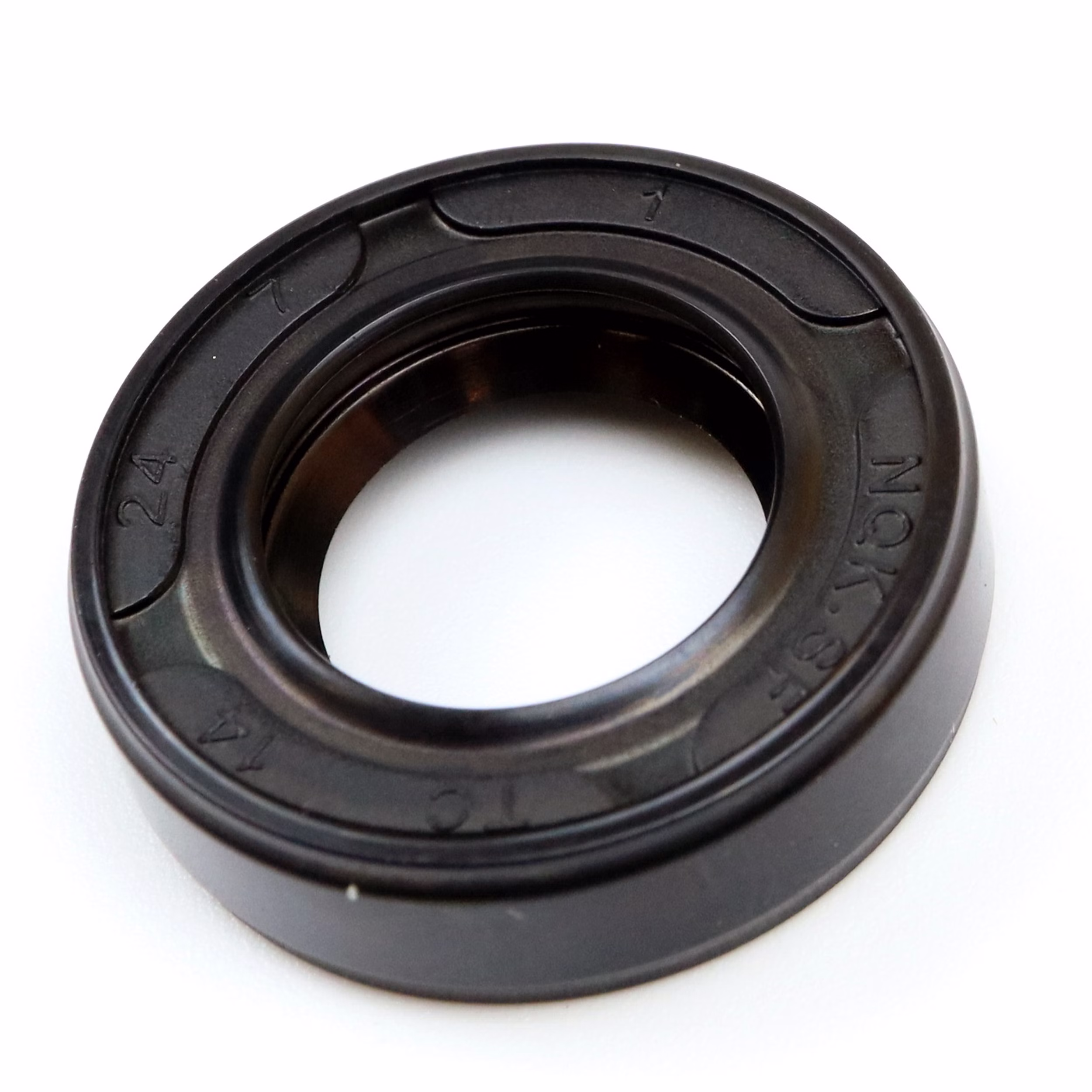 Pièce détachée compatible avec Rotax 8130690000 Bague à lèvres 14x24x7mm PPE08814 Pièce détachée compatible avec Rotax 8130690000 Bague à lèvres 14x24x7mm Découvre notre vaste gamme de pièces détachées pour tes engins préférés. Des pièces détachées pour moto aux kits de roulements de roue, tu trouveras tout ce dont tu as besoin pour gar