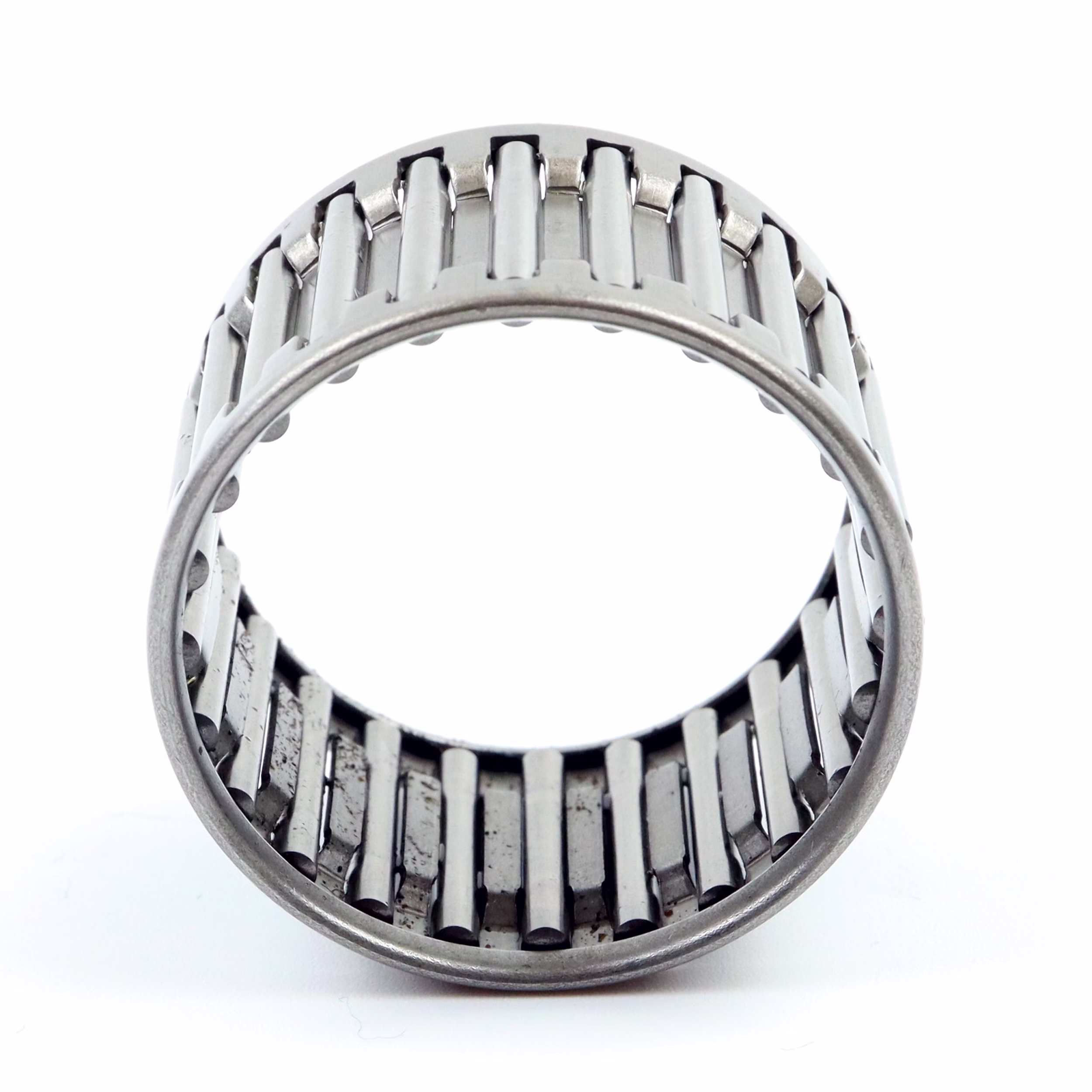 Recambio compatible con Honda 91028-HN8-003 91061-HM7-003 Conjunto de agujas y jaula de agujas 32x37x26mm PPE08918 Recambio compatible con Honda 91028-HN8-003 91061-HM7-003 Conjunto de agujas y jaula de agujas 32x37x26mm Descubre nuestra amplia gama de recambios para tus máquinas favoritas. Desde recambios para motos hasta kits de rodamientos de rueda, encontrarás todo