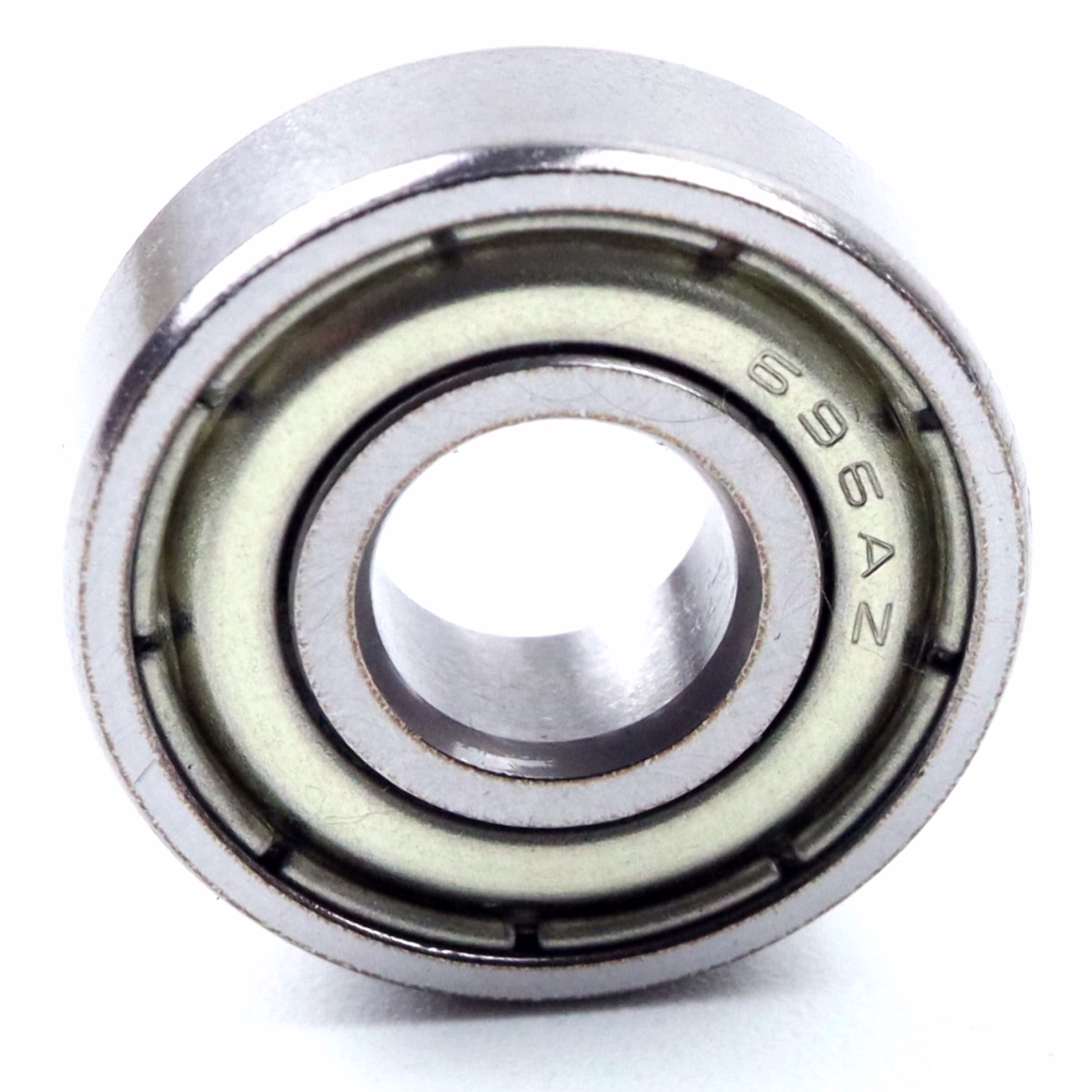 Rodamiento rígido a bolas 696X1 2Z, 6x16x5mm, DIN 625 ISO 15, rodamiento radial de alta velocidad, baja fricción, funcionamiento suave, ideal para transmisiones de vehículos y maquinaria industrial. PP010313 rodamiento de bolas rodamiento radial extractor engrasador rodamiento rígido de bolas eje de bolas anillo obturador tapa disco caucho jaula de acero alojamiento apretado suelto din 625 tabla rodamiento cojinete de deslizamiento juego c3 c4 rodamiento de ag