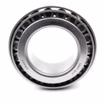 Cuscinetto a rulli conici 33211 55x100x35mm, cuscinetto di precisione per carichi assiali e radiali, DIN 720 ISO 355, durevole e resistente al calore per applicazioni industriali e automobilistiche. PP070090 Scoprite il cuscinetto a rulli conici per impieghi gravosi DIN 720 ISO 355 per applicazioni industriali e automobilistiche. Grazie ai corpi volventi conici, offre elevata resistenza, basso attrito e lunga durata. Ideale per carichi radiali e assiali elevat