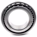 Scoprite il cuscinetto a rulli conici per impieghi gravosi DIN 720 ISO 355 per applicazioni industriali e automobilistiche. Grazie ai corpi volventi conici, offre elevata resistenza, basso attrito e lunga durata. Ideale per carichi radiali e assiali elevat