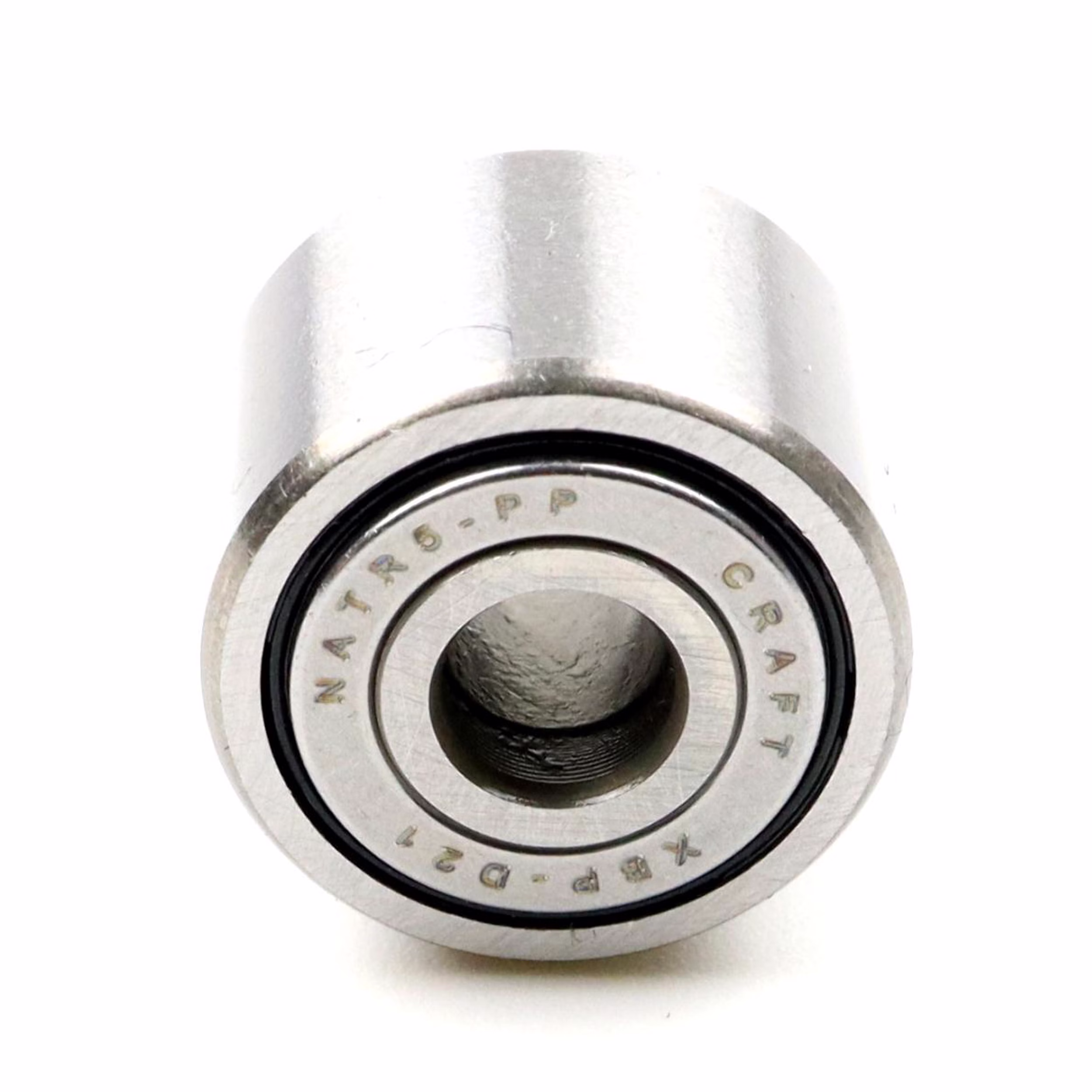 Galet d'appui NATR5-PP 5x16x12mm, ISO 12044, Galet de roulement sans guidage axial, sans bague intérieure, S'adapte aux chemins de roulement trempés et rectifiés, idéal pour des charges radiales élevées PP280001 Rouleau d'appui RSTO robuste NATR5-PP 5x16x12mm selon ISO 7063, idéal pour les charges radiales élevées, peu encombrant, facile à monter et durable dans les applications industrielles.