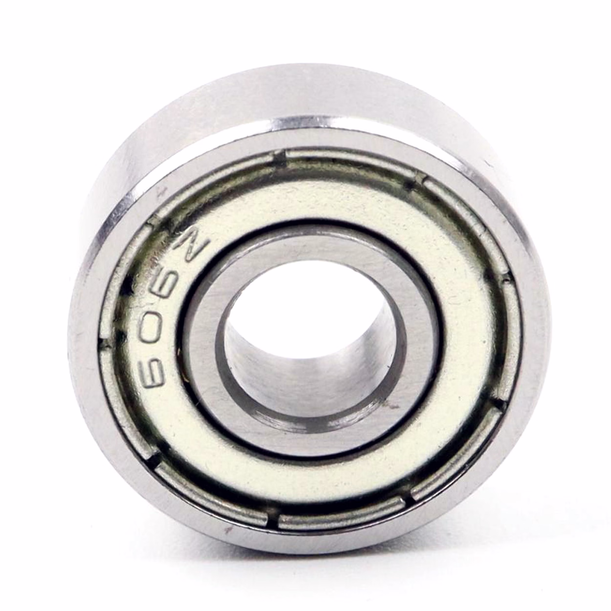 Cuscinetto a sfere a gola profonda 606 2Z, 6x17x6mm, DIN 625 ISO 15, cuscinetto radiale ad alta velocità, a basso attrito, scorrevole, ideale per trasmissioni di veicoli e macchinari industriali PP010388 cuscinetto a sfere cuscinetto radiale macchina estrattore cuscinetto a grasso cuscinetto a sfere albero a sfere anello di tenuta disco di copertura gabbia in acciaio gomma alloggiamento stretto sciolto din 625 tabella cuscinetto volvente cuscinetto a stris