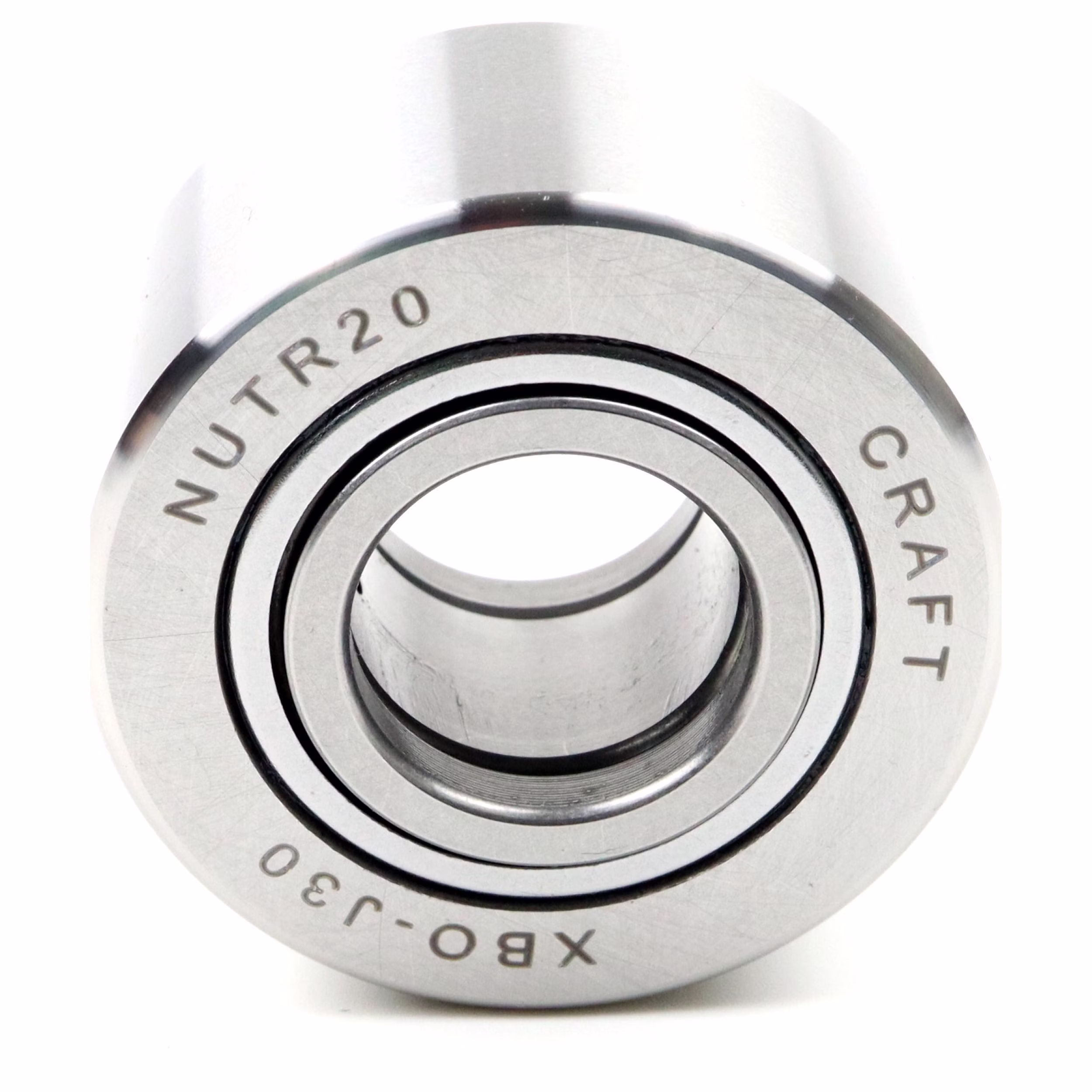 Rullo di supporto NUTR20 20x47x25mm, ISO 12044, Rullo di supporto senza guida assiale, senza anello interno, Adatto a piste di rotolamento temprate e rettificate, ideale per carichi radiali elevati PP280004 Robusto rullo di supporto RSTO NUTR20 20x47x25mm secondo ISO 7063, ideale per carichi radiali elevati, poco ingombrante, facile da montare e durevole nelle applicazioni industriali.
