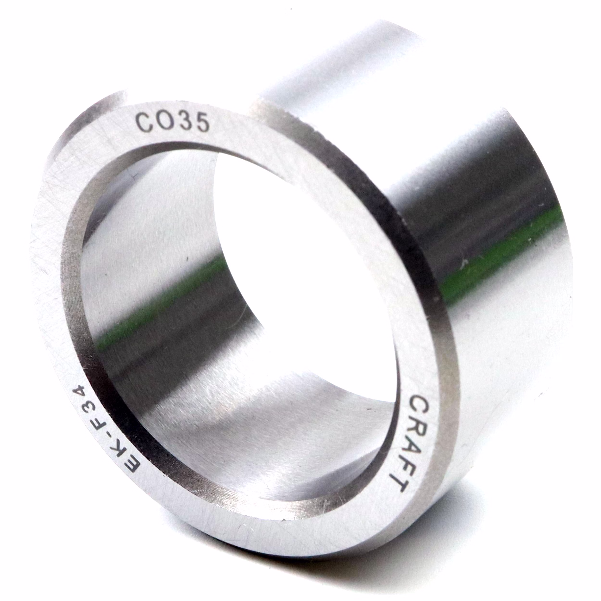 Anillo distanciador C035 35 x 48 x 24 mm. Casquillo distanciador de precisión: espaciador de acero para rodamientos de alta resistencia para la automoción y la maquinaria industrial PP360004 Anillo distanciador C035 35 x 48 x 24 mm. Casquillo distanciador de precisión, fabricado en acero al cromo endurecido. Anillo distanciador ideal para la industria automovilística y la ingeniería mecánica. Alta capacidad de carga y ajuste preciso.